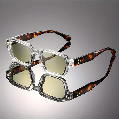 ⭐⭐⭐⭐⭐                                   frame decorative lenses, classic, durable and versatile for both men and women